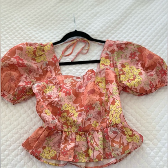 Lulus floral top,Size S - Picture 4 of 5